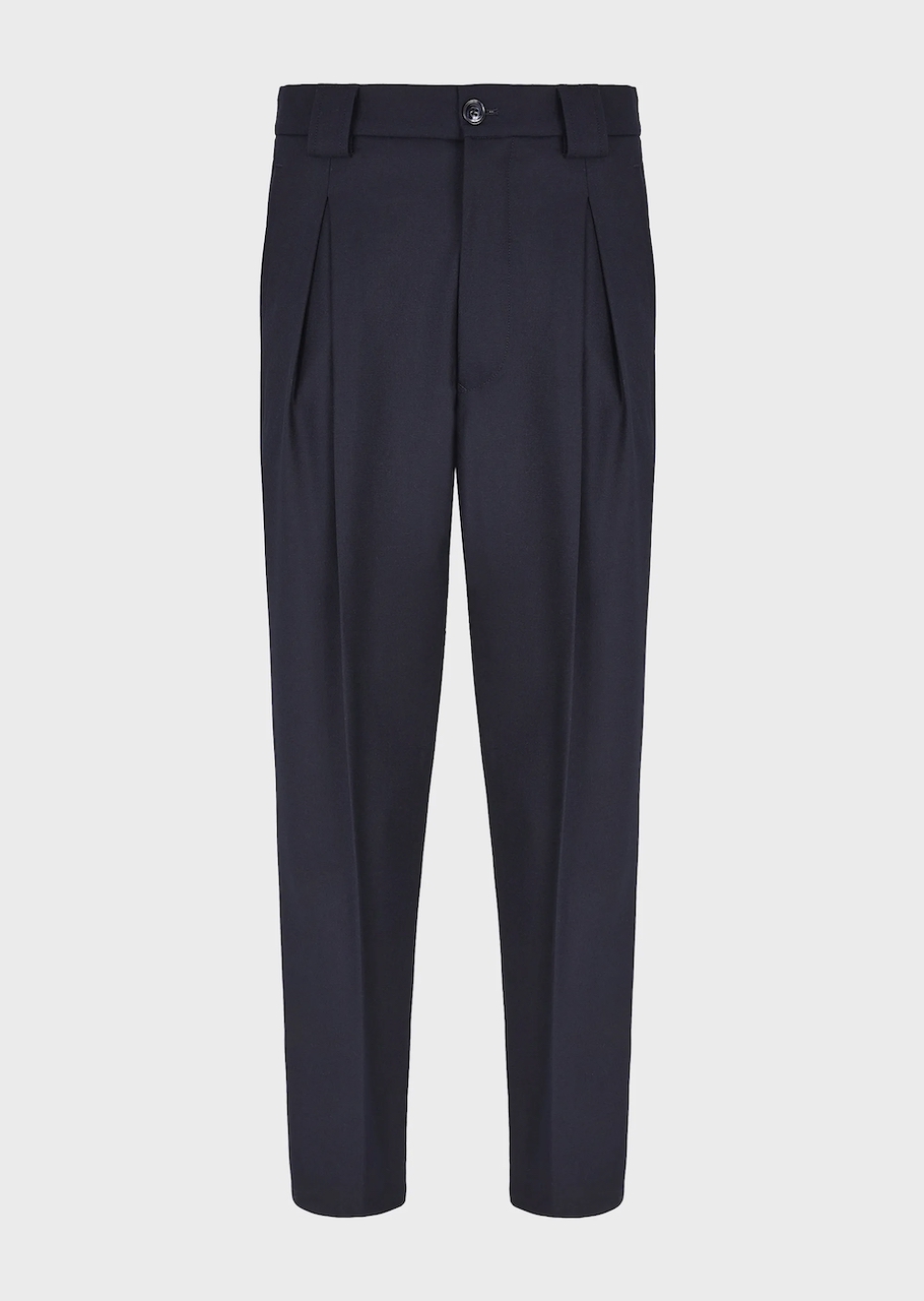 Drawstring trousers in 3D-effect fabric 05